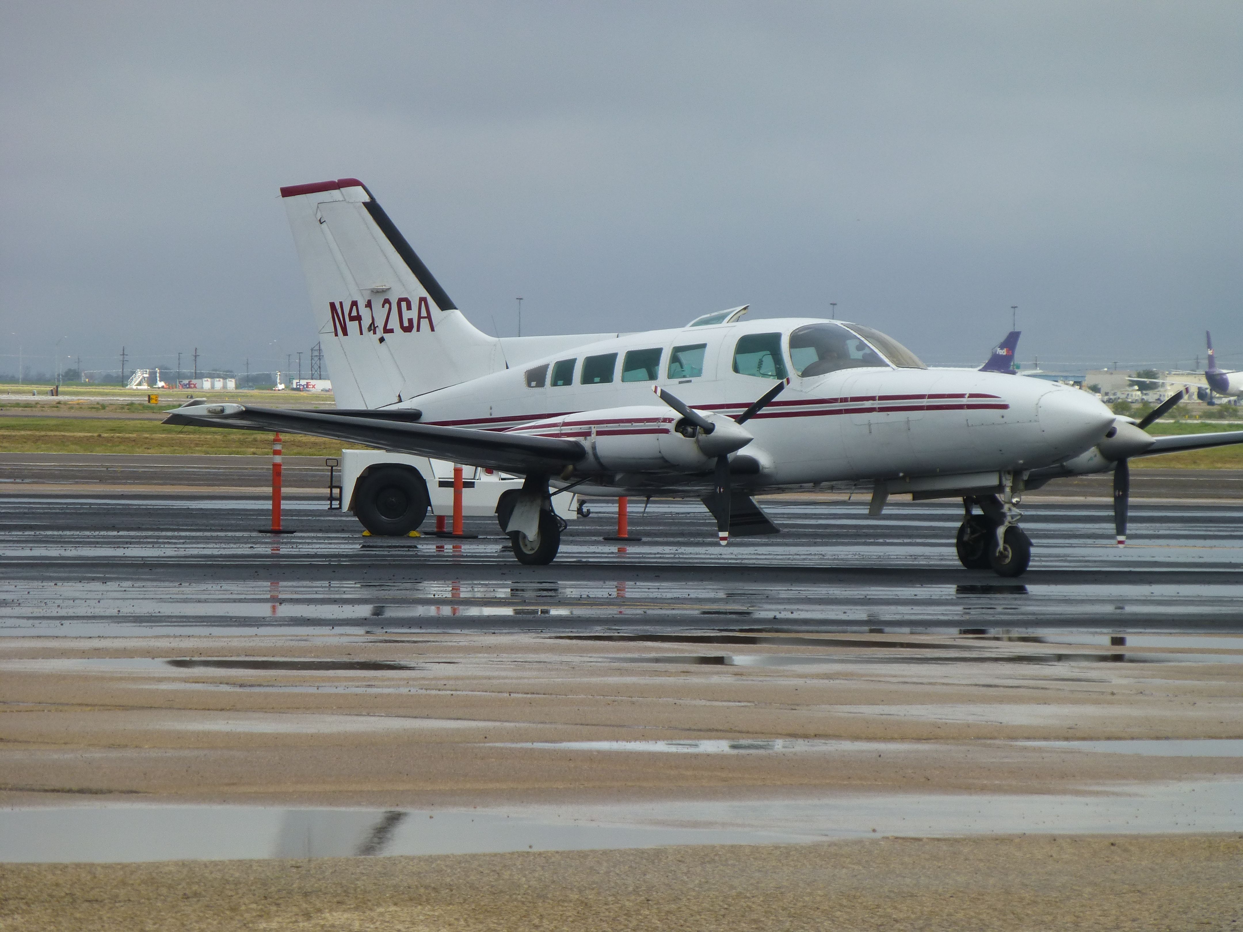 Cessna 402 (N412CA)