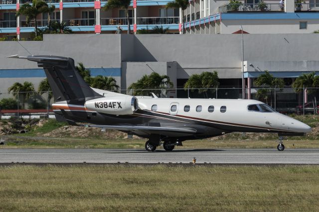 Embraer Phenom 300 (N384FX)