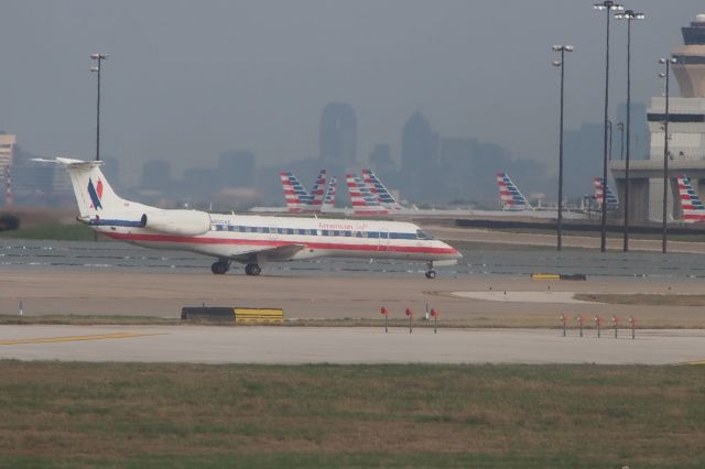 Embraer ERJ-145 (N800AE)