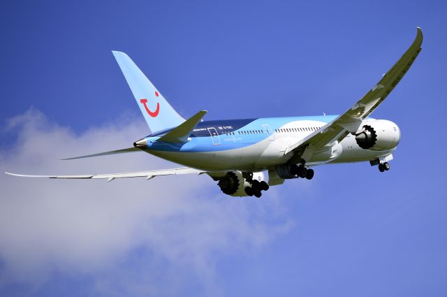 Boeing 787-8 (G-TUIC) - TUI - B787-8 Dreamliner (G-TUIC) Departure from NCL. (Photo Jun 2016)