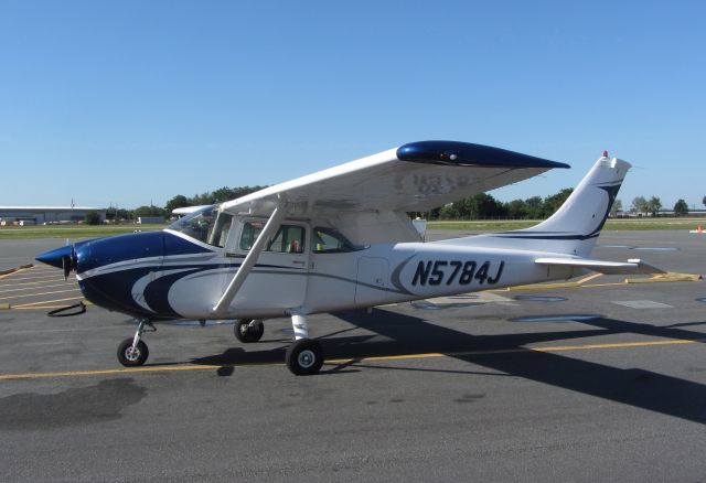 Cessna Skylane (N5784J)