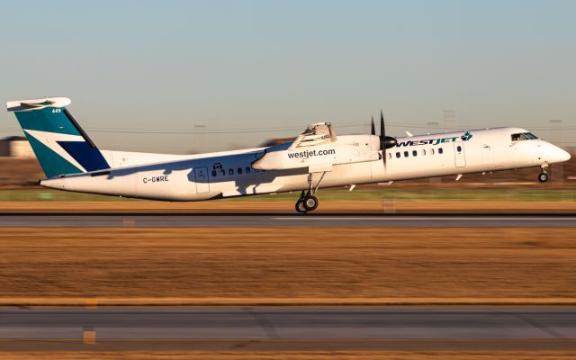 de Havilland Dash 8-400 (C-GWRE)