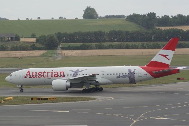 Boeing 777-200 (OE-LPF) - Austrian Airlines B777-2Q8ER cn28692 23 juni 2018 Lsd from Aercap, Livery 60 Years Flying