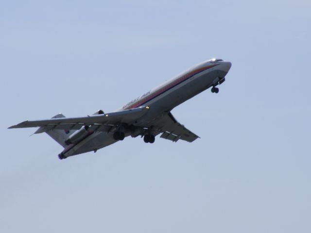 BOEING 727-200 (C-GXFA)