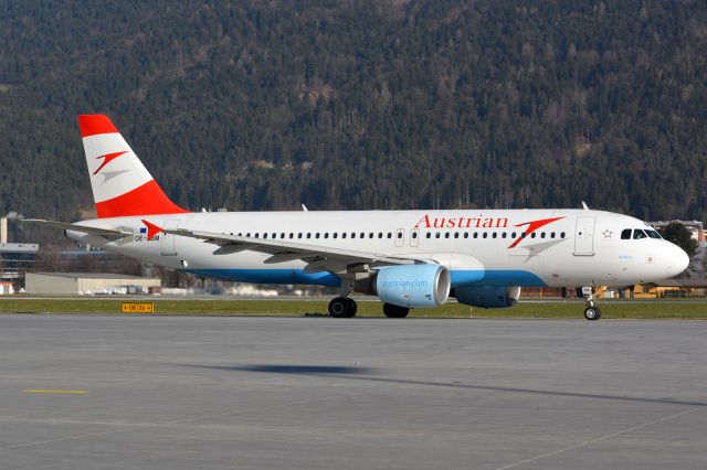 Airbus A320 (OE-LBM)