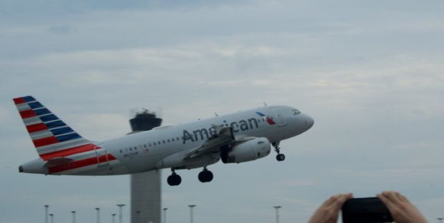 Airbus A319 (N825AW) - AA2007 to PHL