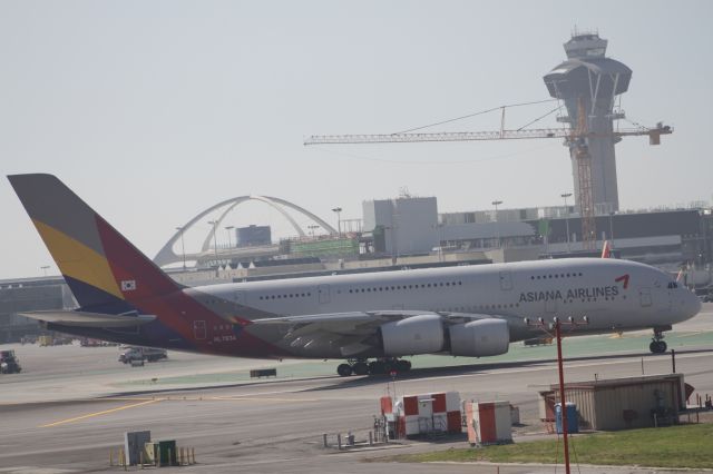 Airbus A380-800 (HL7634)