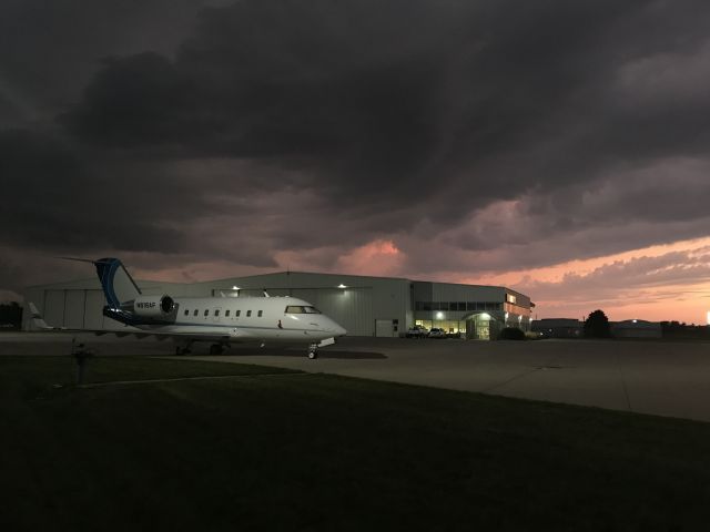 Canadair Challenger (N818AF) - 1998 Bombardier Challenger 604 posted up on the ramp @ VPZ. 9/7/21.