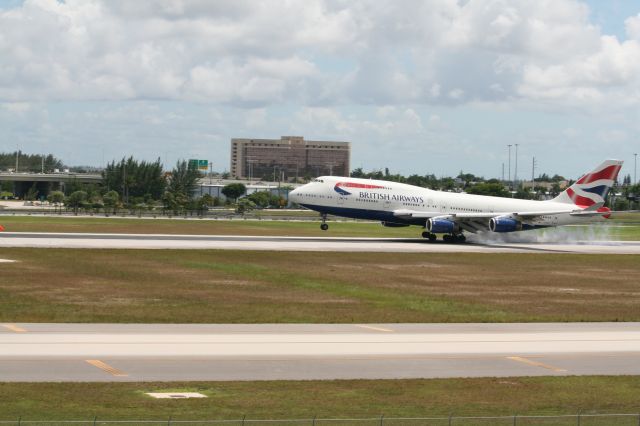 Boeing 747-400 (G-CIVU)