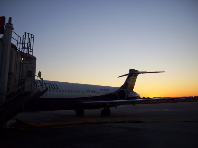 Boeing 737-200 —