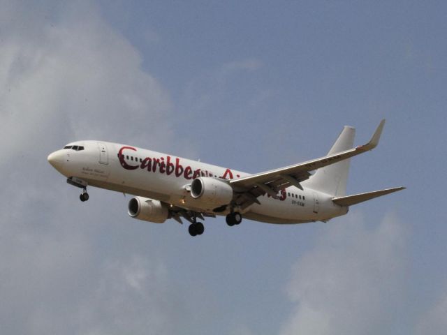 Boeing 737-800 (9Y-SXM)