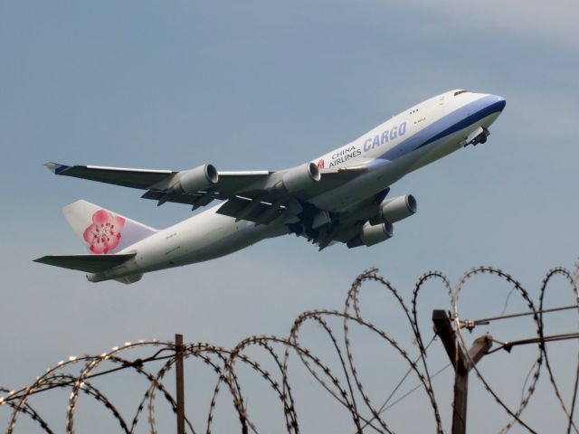 Boeing 747-400 (B-18712)