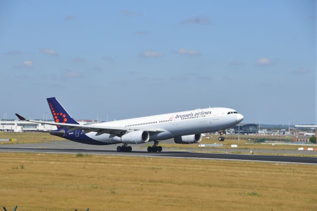 Airbus A330-300 (OO-SFC)