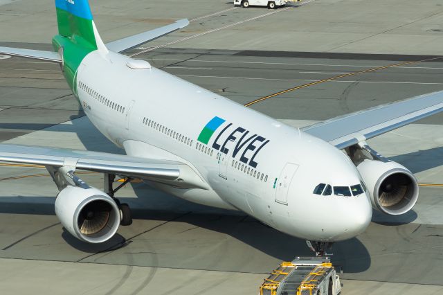 Airbus A330-200 (EC-NNH)