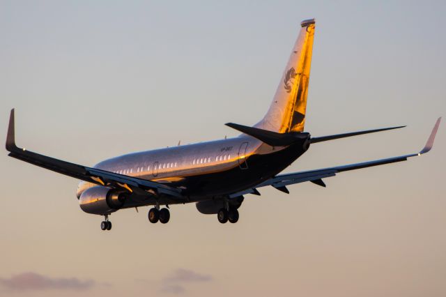 Boeing 737-700 (VP-BRT)