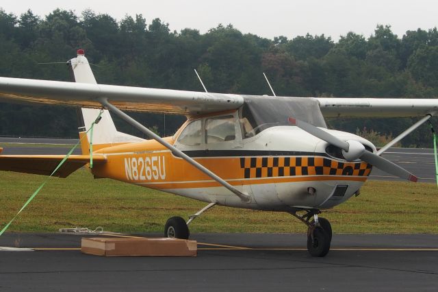 Cessna Skyhawk (N8265U)