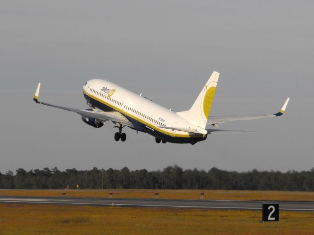 Boeing 737-800 (N739MA) - Miami Air 737-800 departing RWY 36