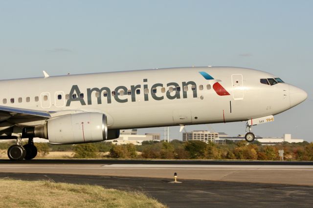 Boeing 737-800 (N920AN)