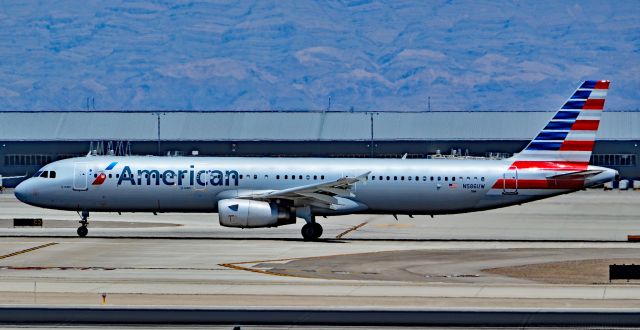 Airbus A321 (N586UW) - N586UW American Airlines 2014 Airbus A321-231 - cn 6230 - Las Vegas - McCarran International Airport (LAS / KLAS)br /USA - Nevada May 26, 2017br /Photo: Tomás Del Coro 