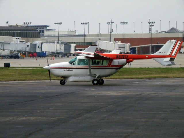 Cessna Super Skymaster (N6297F) - A classic Cessna 337, this one with air conditioning, taxis to the active at Blue Grass Airport(KLEX) for the flight to Nashville International (KBNA)...