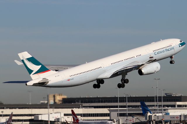 Airbus A330-300 (B-LAZ)