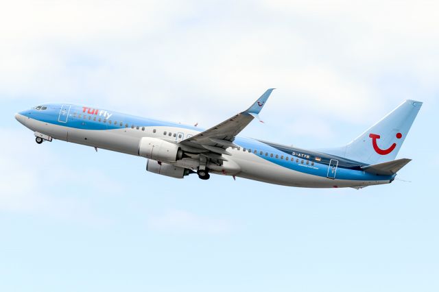 Boeing 737-800 (D-ATYB)
