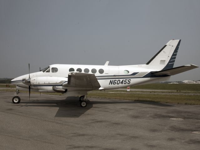 Beechcraft King Air 100 (N6045S)