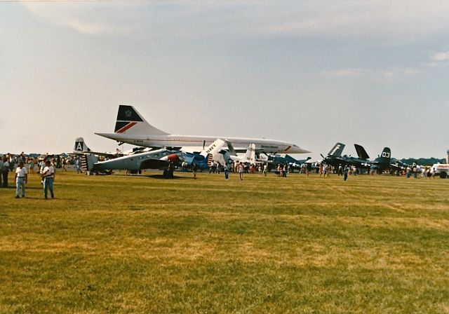 Aerospatiale Concorde (G-BOAG) - British Airways Concorde at the EAA Fly In with the war birds