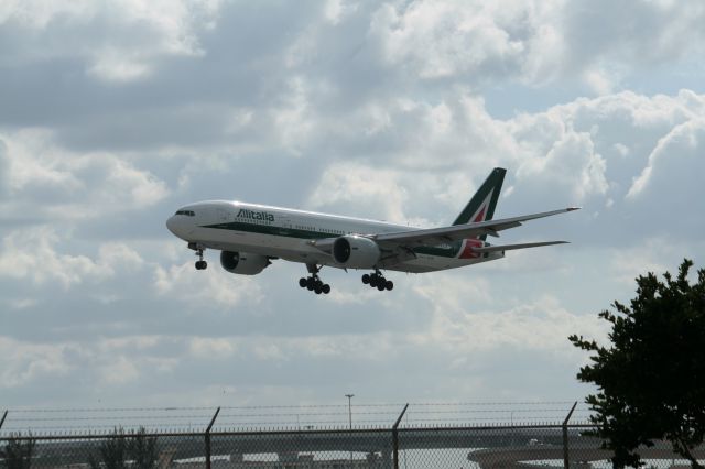 Boeing 737-700 (ANK158)