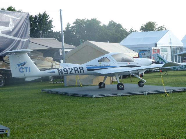 Diamond DA-20 (N92RR)