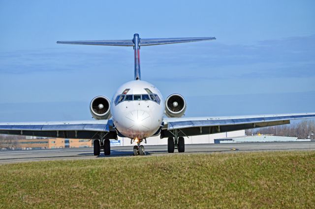 McDonnell Douglas MD-88 (N979DL)