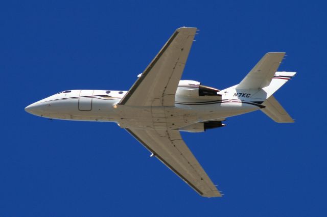 Dassault Falcon 900 (N7KC) - Dassault Falcon 900 EX leaving Nashville. Country music singer and song writer Kenny Chesney has used N7KC for travel