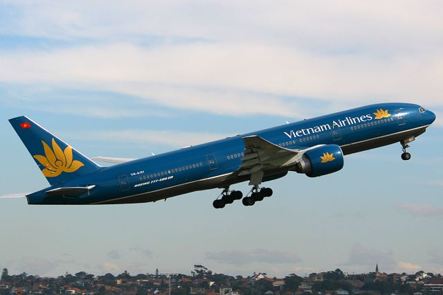 Boeing 777-200 (VN-A151) - from my "Sydney 2007" archives