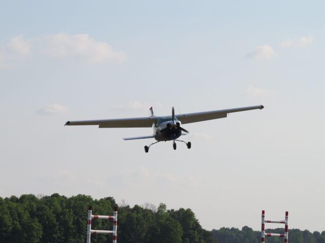 Cessna Cardinal (N2196Q)