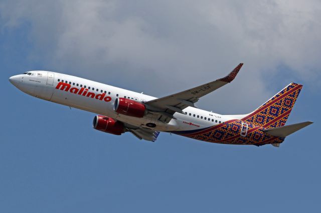 Boeing 737-700 (9M-LCF)