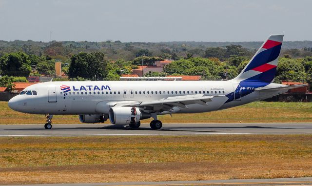 Airbus A320 (PR-MYV)