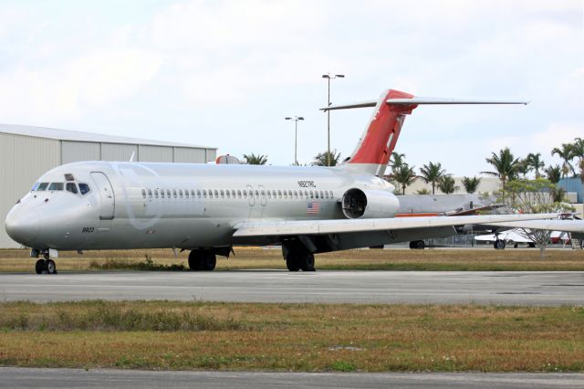 McDonnell Douglas DC-9-30 (N927RC)