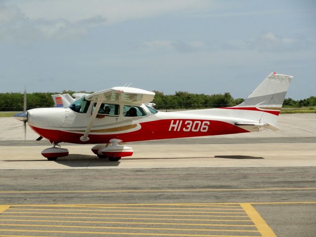 Cessna Skyhawk (HI306)