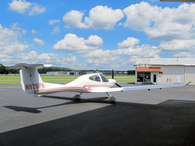 Diamond Star (N920PA) - A modern aircraft.