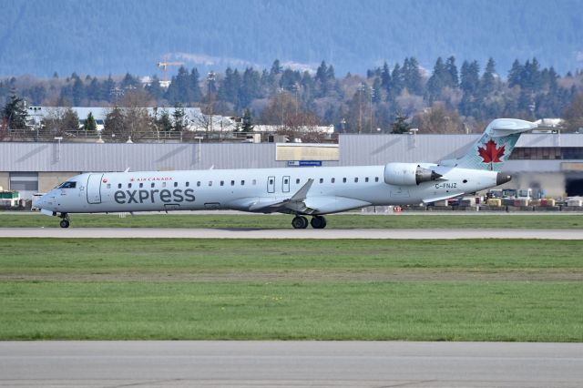 Canadair Regional Jet CRJ-900 (C-FNJZ)