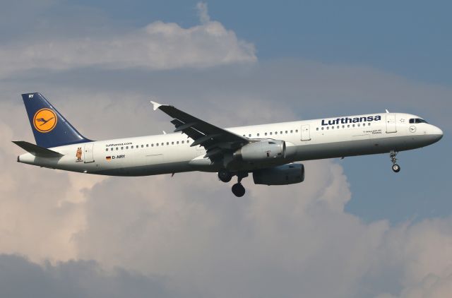 Airbus A321 (D-AIRY)