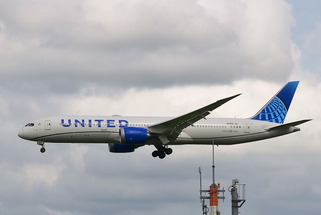 Boeing 787-9 Dreamliner (N24976) - I took this picture on Sep 16, 2020.br /UA79/15  EWR-NRT