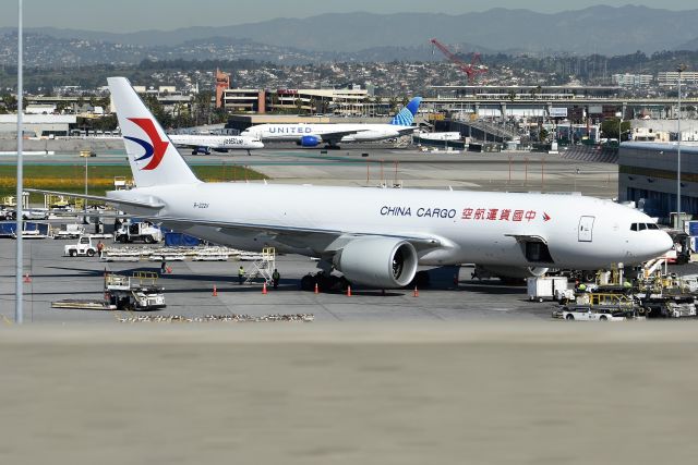 BOEING 777-200LR (B-222V) - 02-09-23