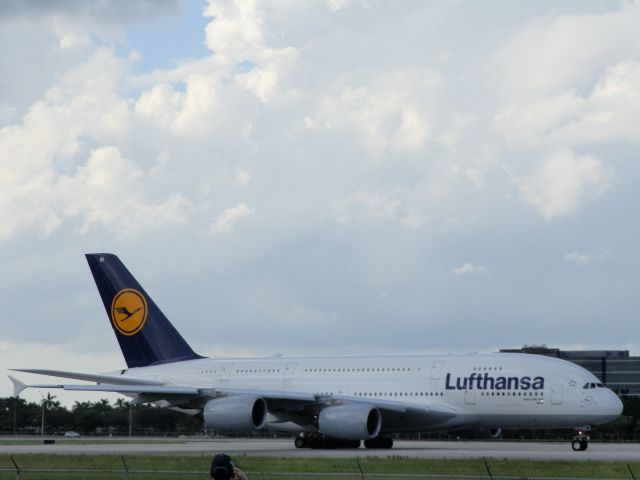 Airbus A380-800 (D-AIMI)