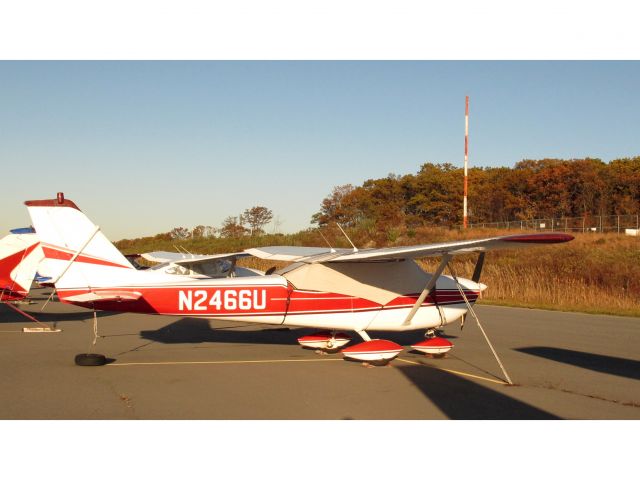 Cessna Skyhawk (N2466U) - The trusted Skyhawk.