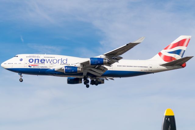 Boeing 747-400 (G-CIVI) - OneWorld arriving beat up and dirty from LHR