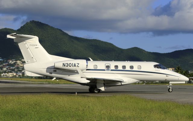 Embraer Phenom 300 (N301AZ)