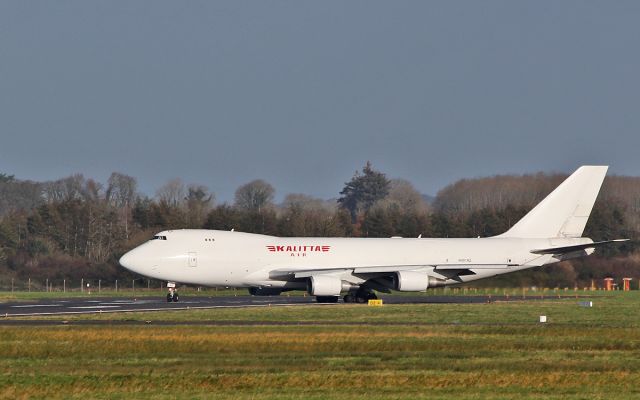 Boeing 747-400 (N401KZ) - kalitta air  b747-481f n401kz lining up for dep from shannon 12/11/17.