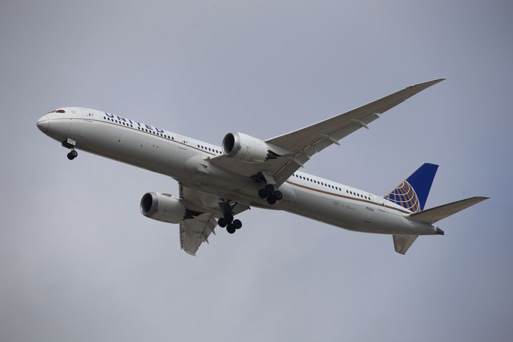 BOEING 787-10 Dreamliner (N12006)