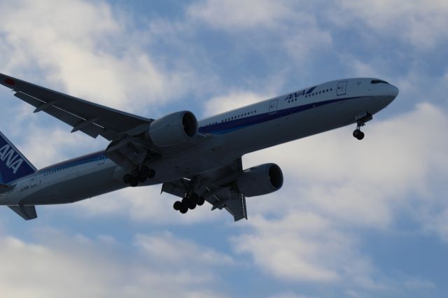 JA733A — - LANDING 28C